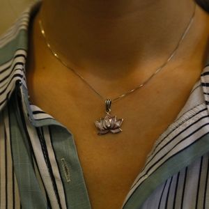 Silver Pendant Lotus Flower🌼